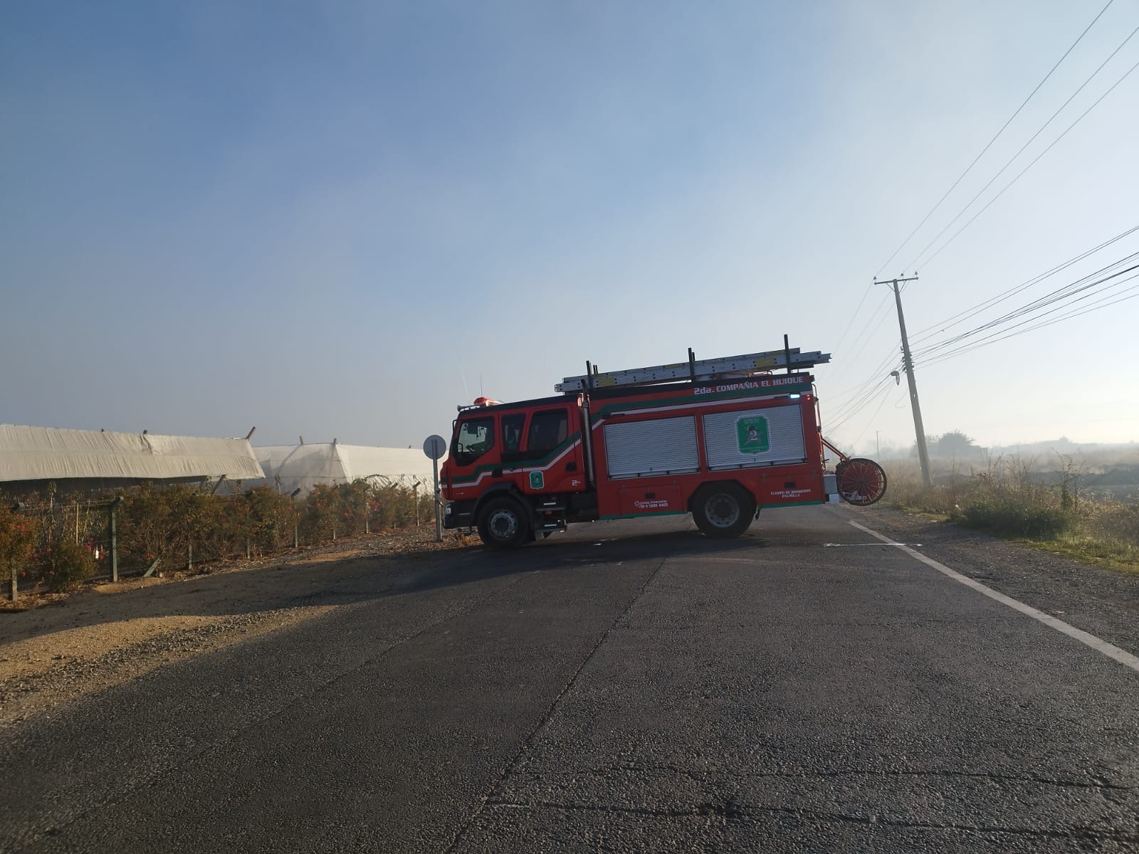 Emergencia química en Palmilla: fuga de amoníaco obliga evacuaciones y despliegue regional